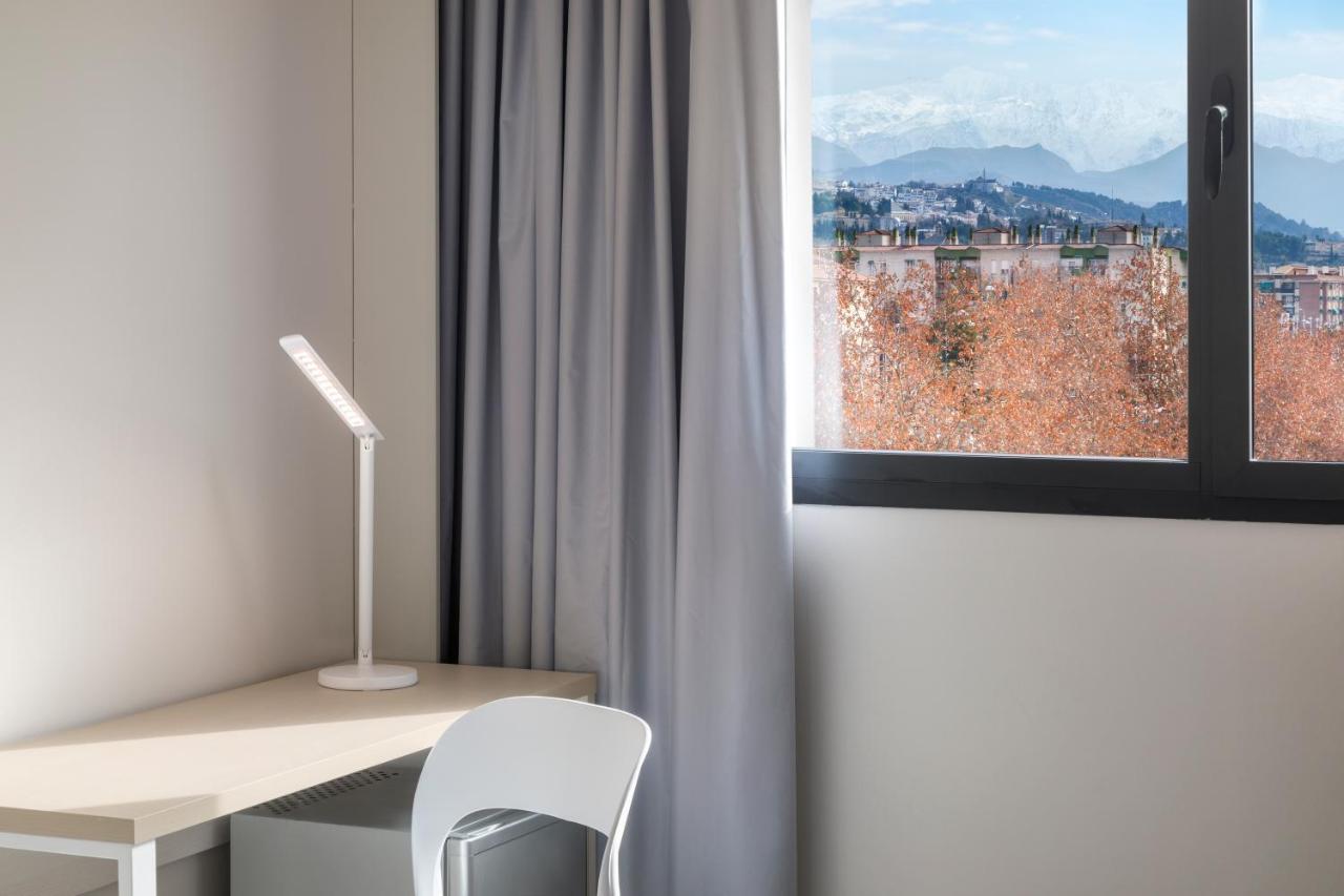 B&B Hotel Granada Estacion Eksteriør billede