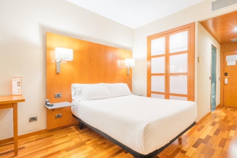 B&B Hotel Granada Estacion Eksteriør billede