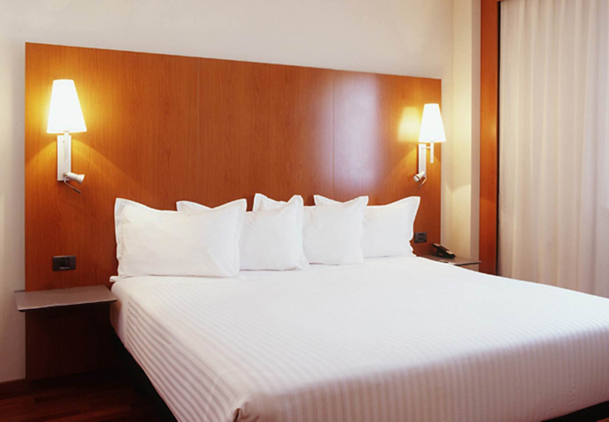 B&B Hotel Granada Estacion Eksteriør billede